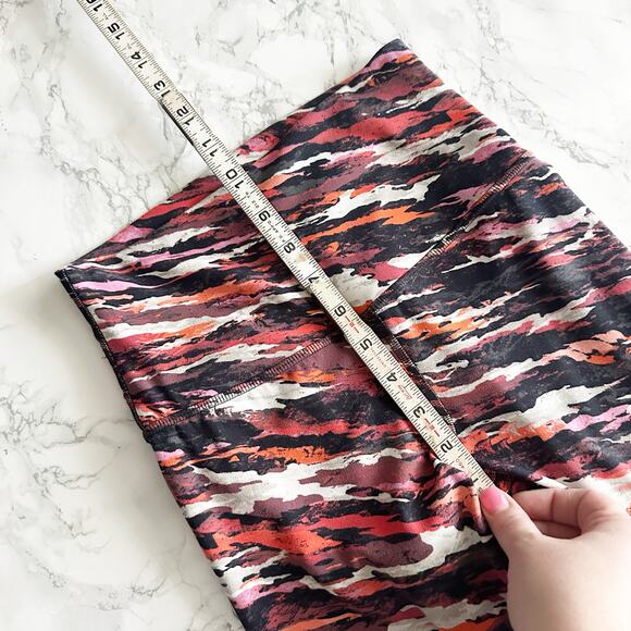 lululemon Align High-Rise Pant 25" in Tiger Tide Smoky Red Multi Women’s size 4 - Picture 8 of 9